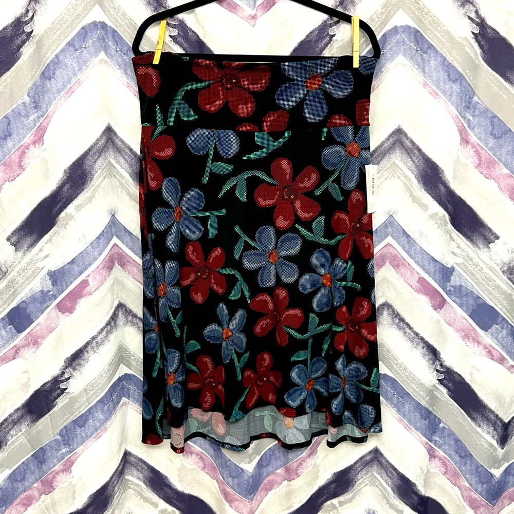 LulaRoe Axure Skirt
